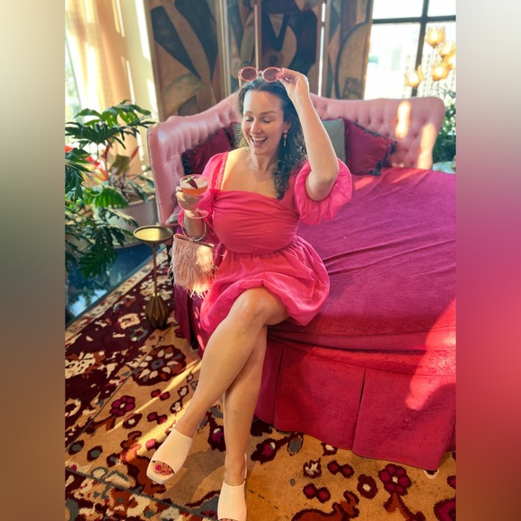 Meet your Posher, Paige - Picture 2 of 3